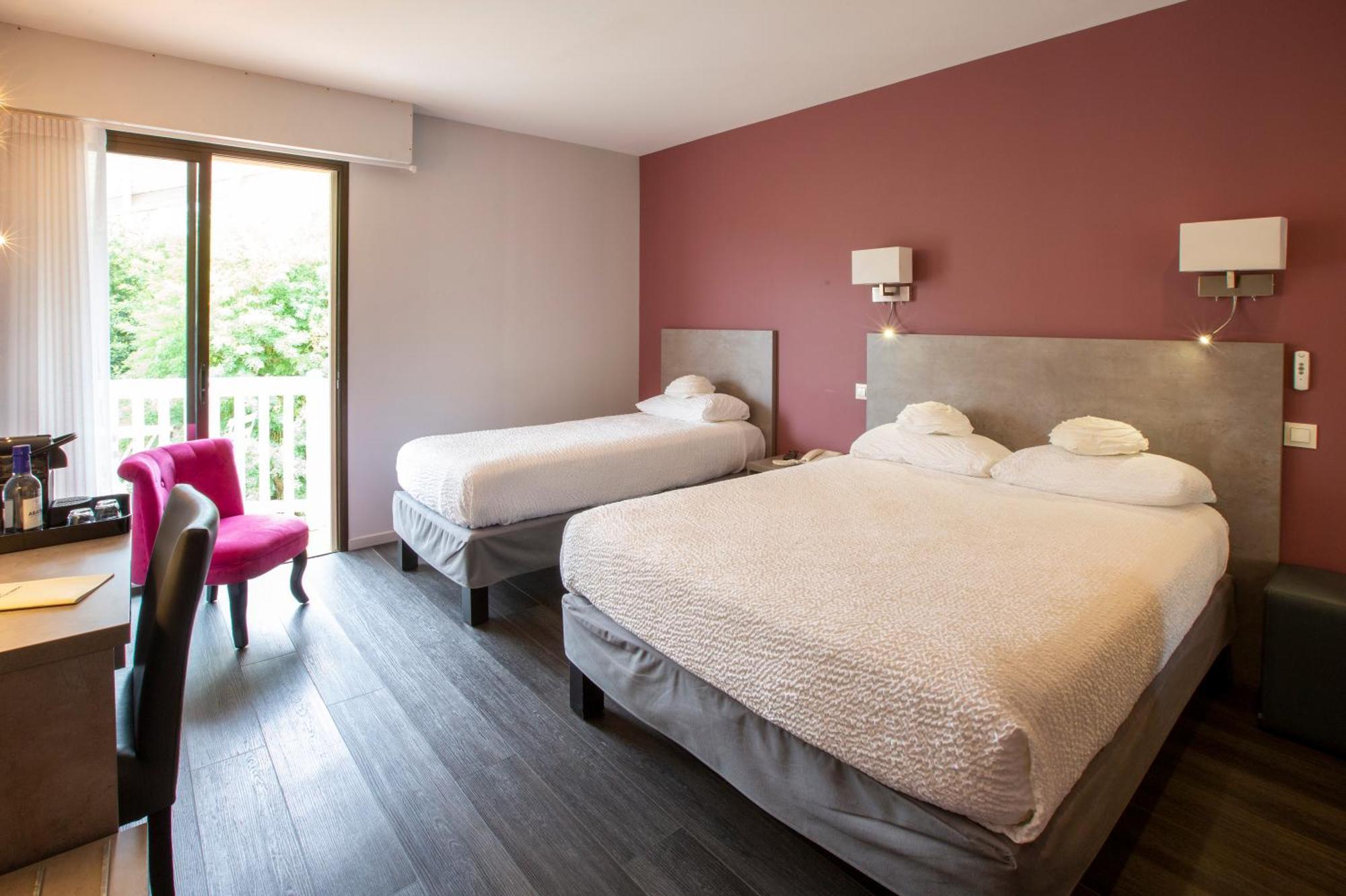 Logis Hotel - Restaurant - Spa - Le Relais De Farrou Villefranche-de-Rouergue Exterior photo