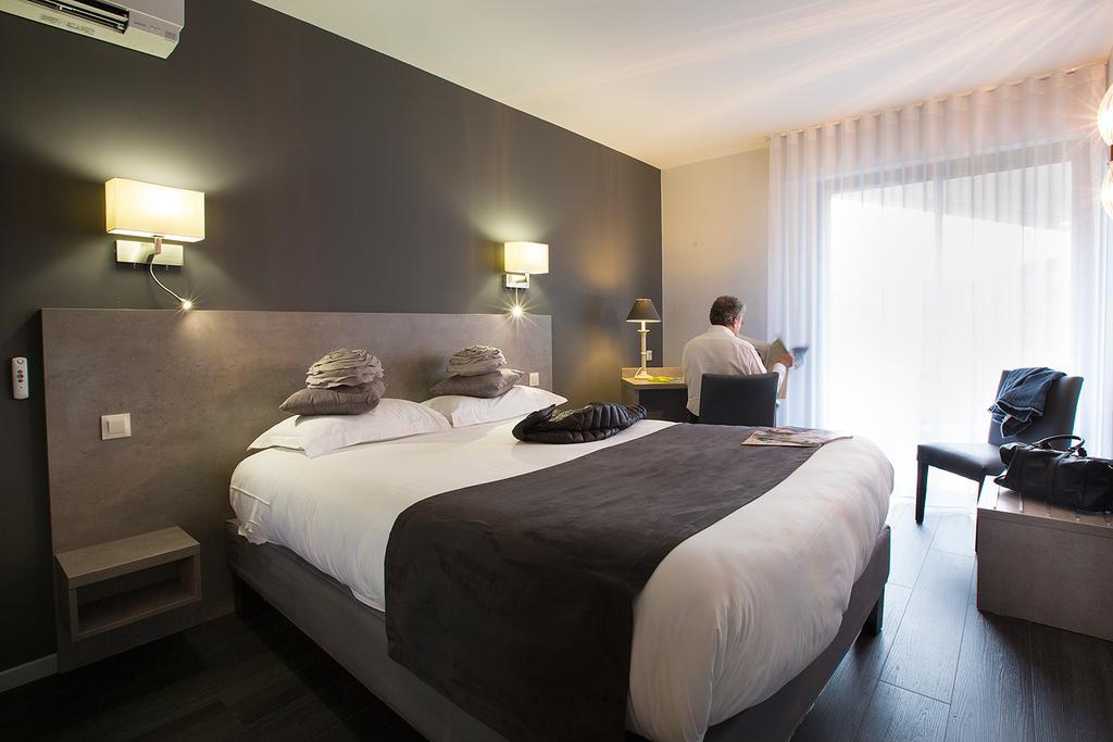Logis Hotel - Restaurant - Spa - Le Relais De Farrou Villefranche-de-Rouergue Exterior photo